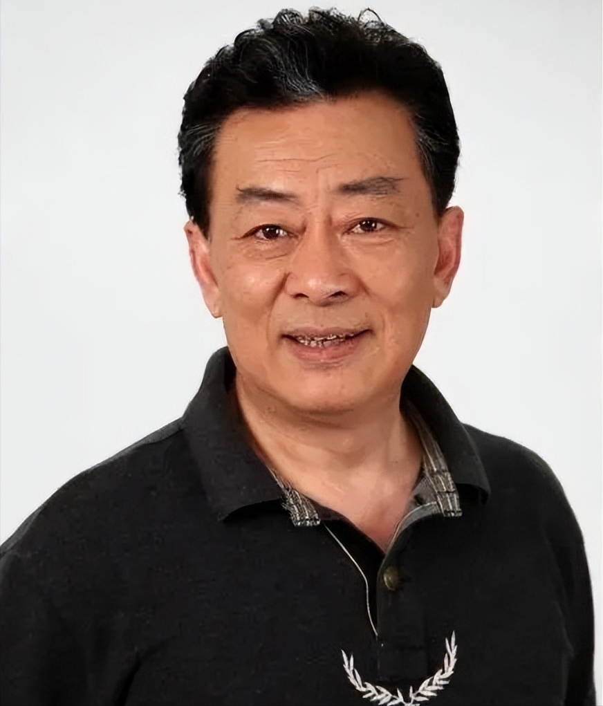 王筠本来在日本发展的就挺好,但为了王诗槐,她放弃了在日本的一切