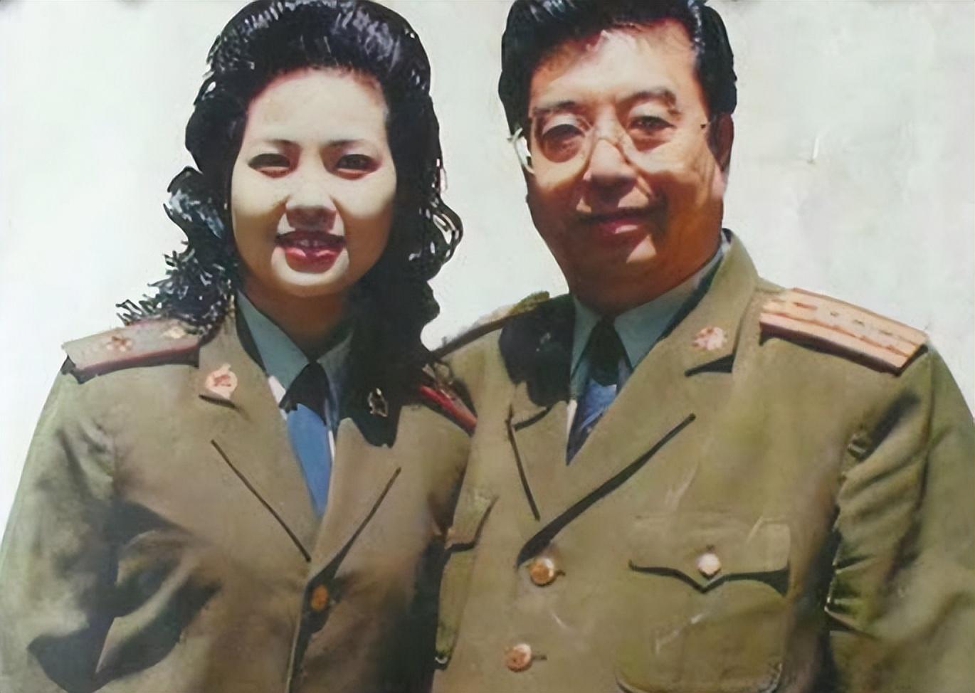 李双江第一任妻子照片图片
