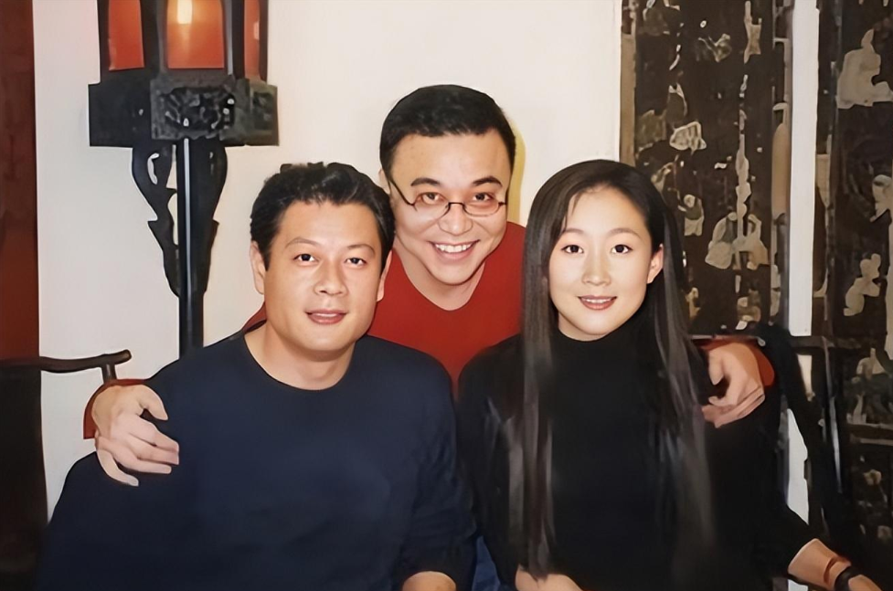回顾演员巫刚因前妻坚持丁克离婚又和不婚不育的陈瑾相伴20年