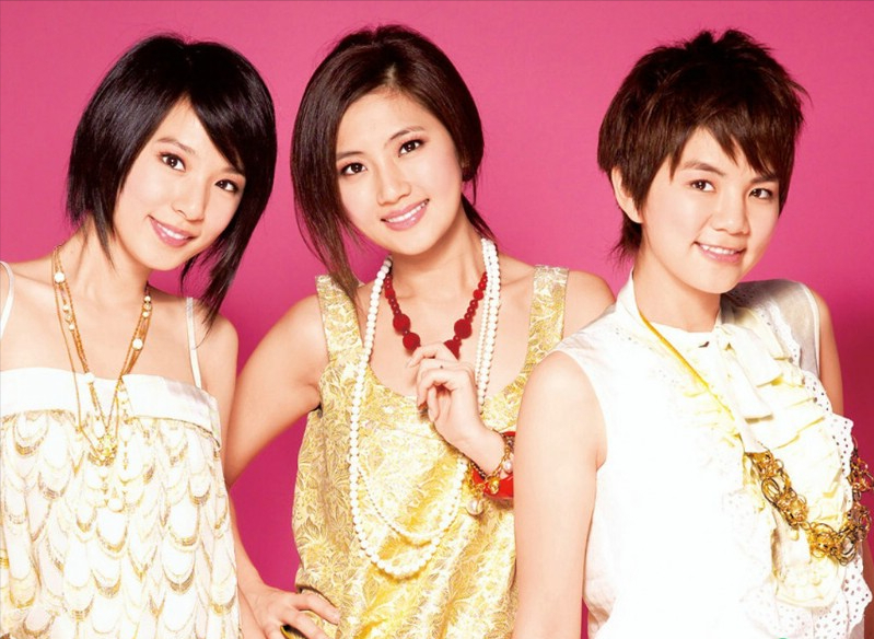 23年前红遍亚洲的女子组合she,如今有人落魄,有人风光