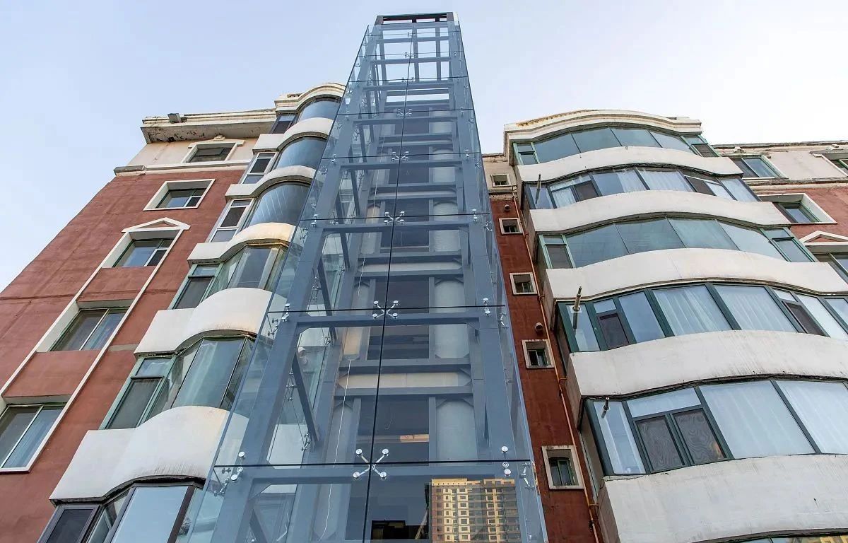 老房子加装电梯不用争了,官方一锤定音?2024年能装尽装