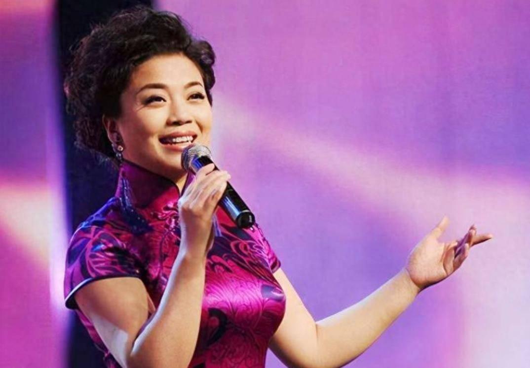 回顾张也55岁还未婚和62岁的吕继宏互相陪伴多年却至今未婚