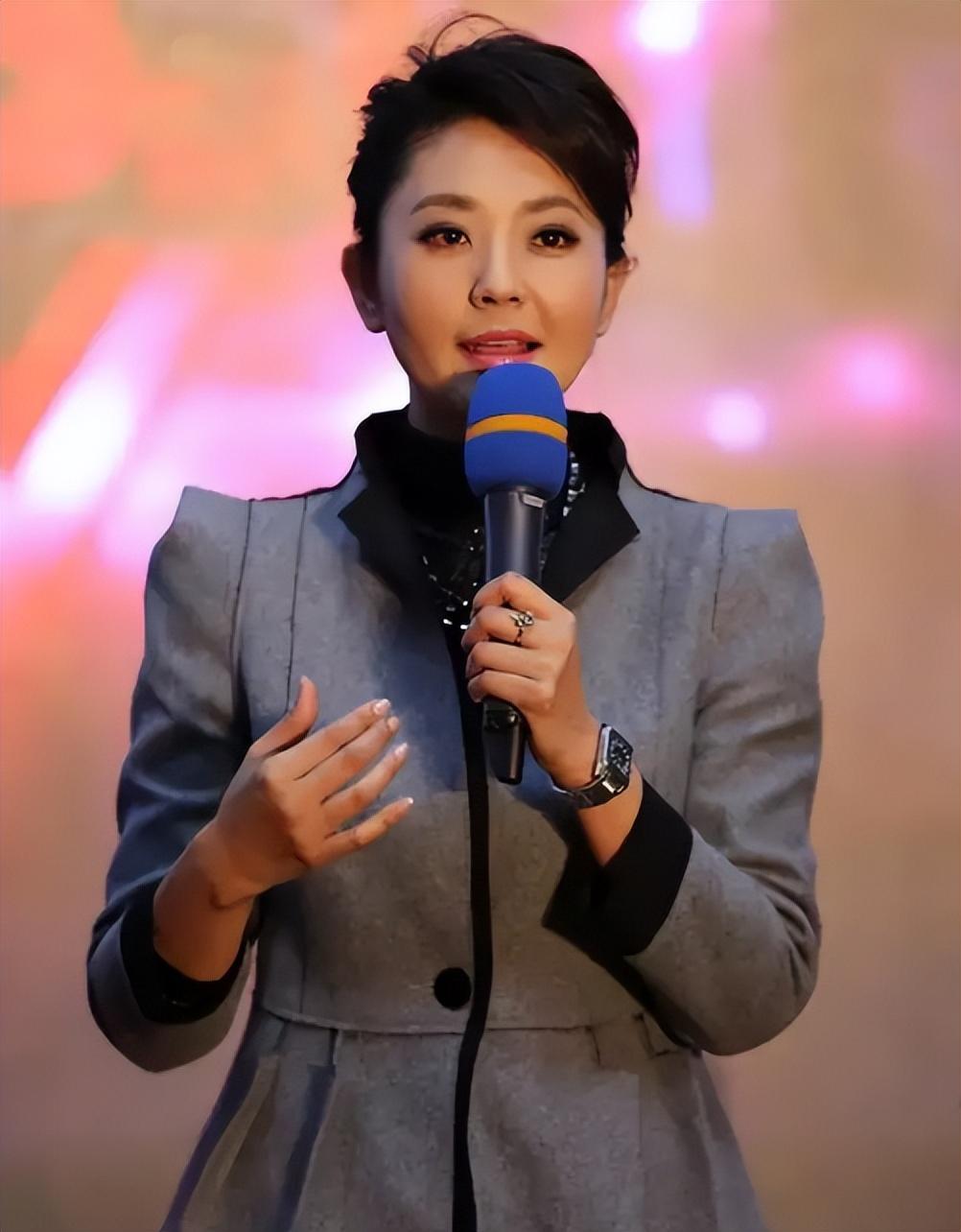 回顾主持人方琼忙于工作惹婆婆不满丈夫充当婆媳关系的润滑剂