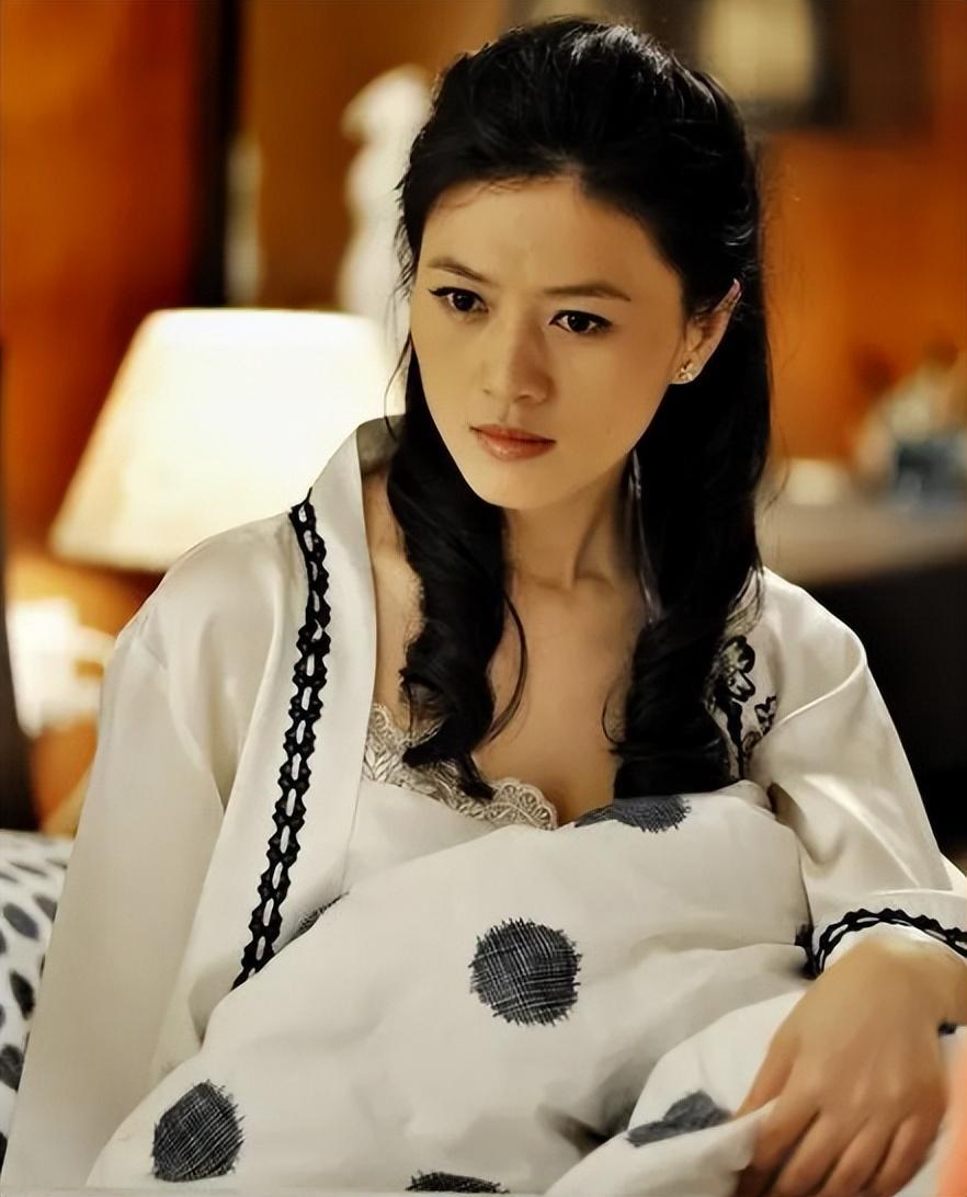 曾是陆毅前女友丈夫狱中离世留下130亿遗产她却选择重新拍戏