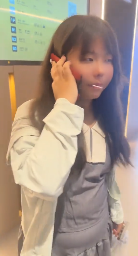 吴佳明女儿此后,为了更好的发展,吴佳明带着女儿跟随沃夫冈一起前往