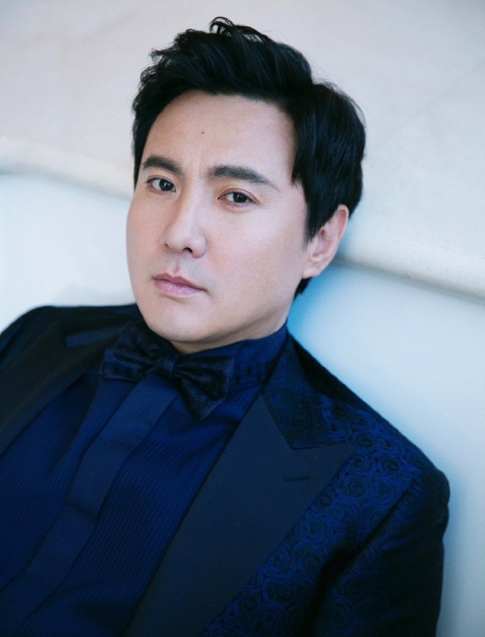 沈腾不惧狗仔拍夫妻同框,以实际行动破离婚传闻  沈腾如今对于狗仔