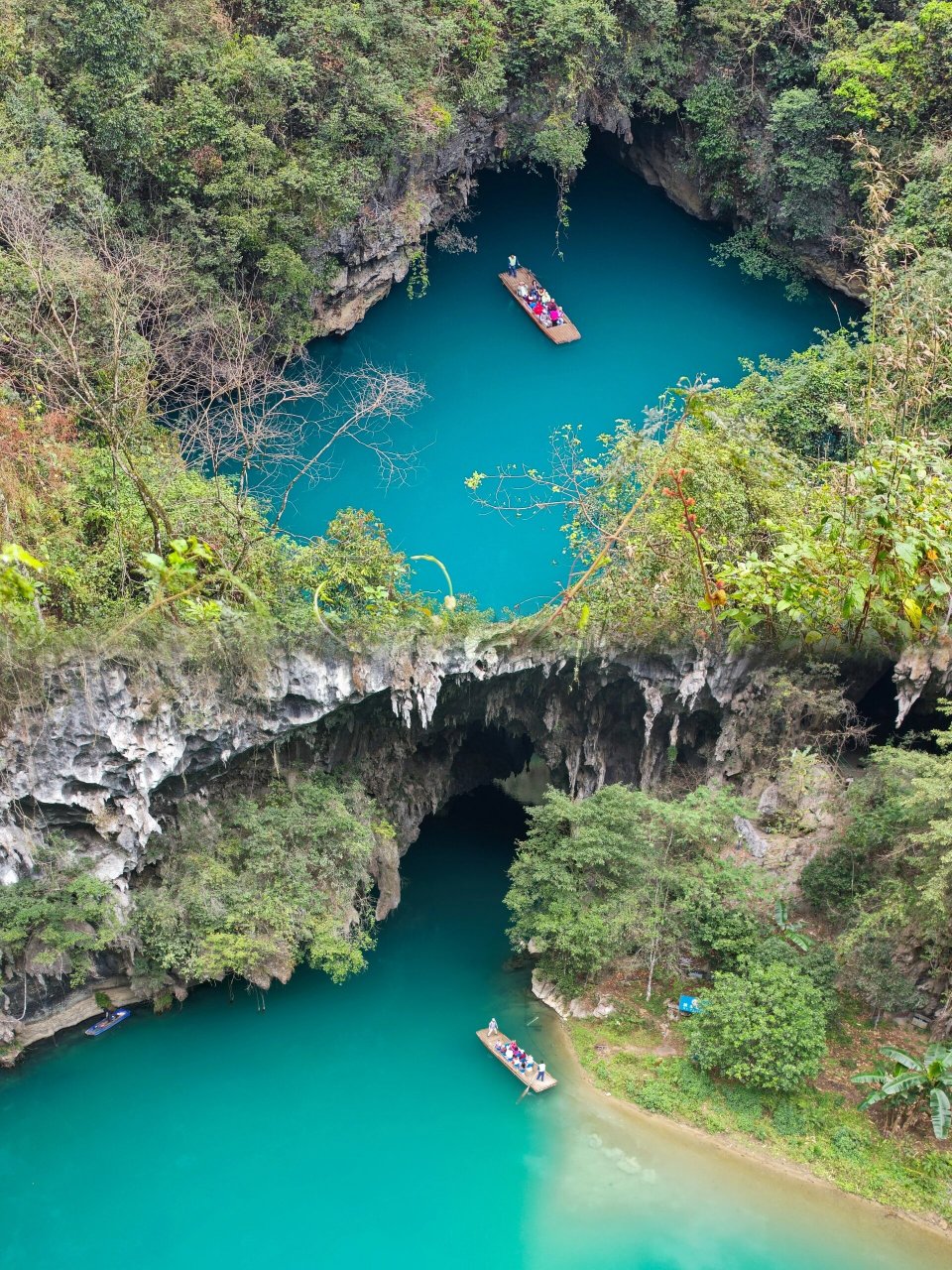 三门海:跌落人间的仙境 9902  三门海,一个隐藏在广西河池凤山的