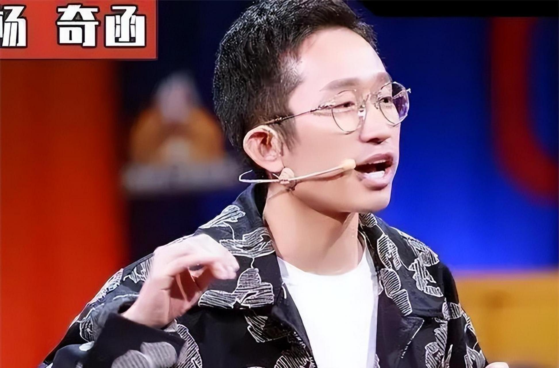 [赞]2009年,杨奇函650分成为黑龙江文科状元,被清华大学录取.