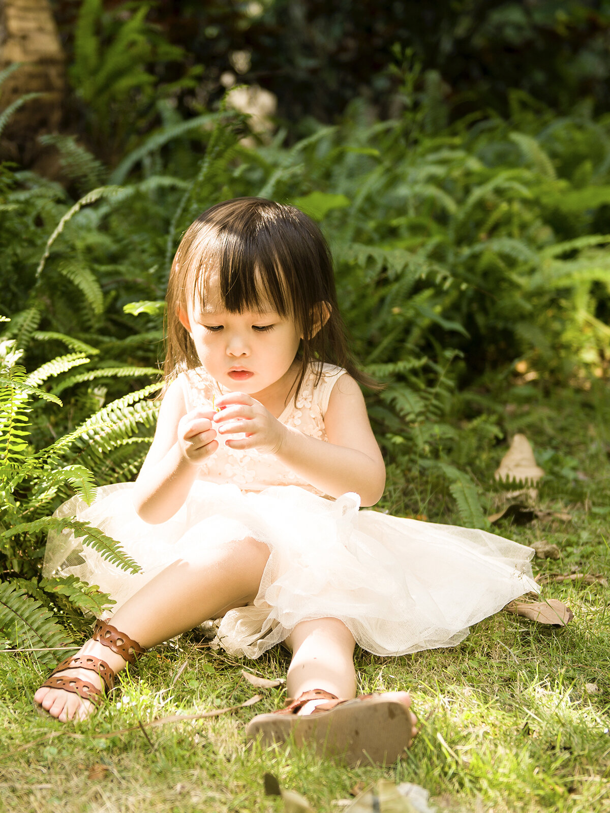 96摄影/孩子在小区都能拍出唯美.@秀秀聊摄影的动态