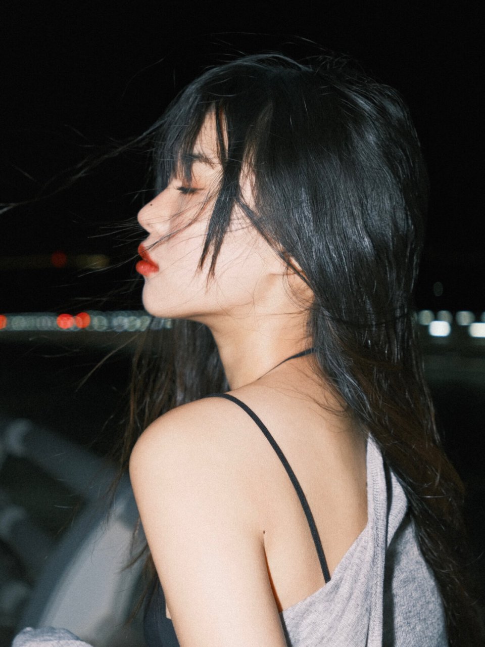 富士夜景直闪纯欲风人像 nc直出 | 附参数  分享一下我使用 nc 胶片