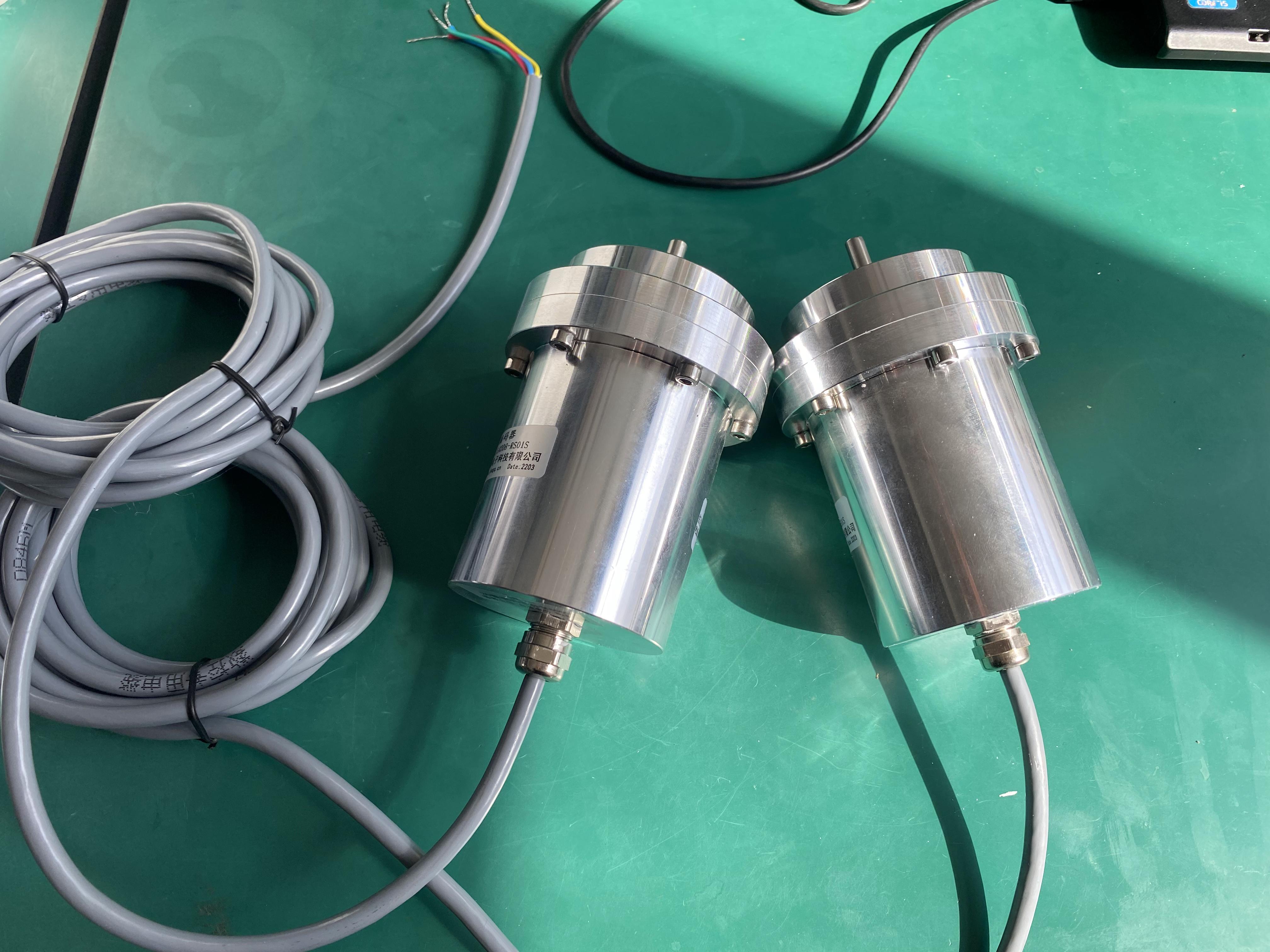 拉线位移传感器根据变化自动调节高度