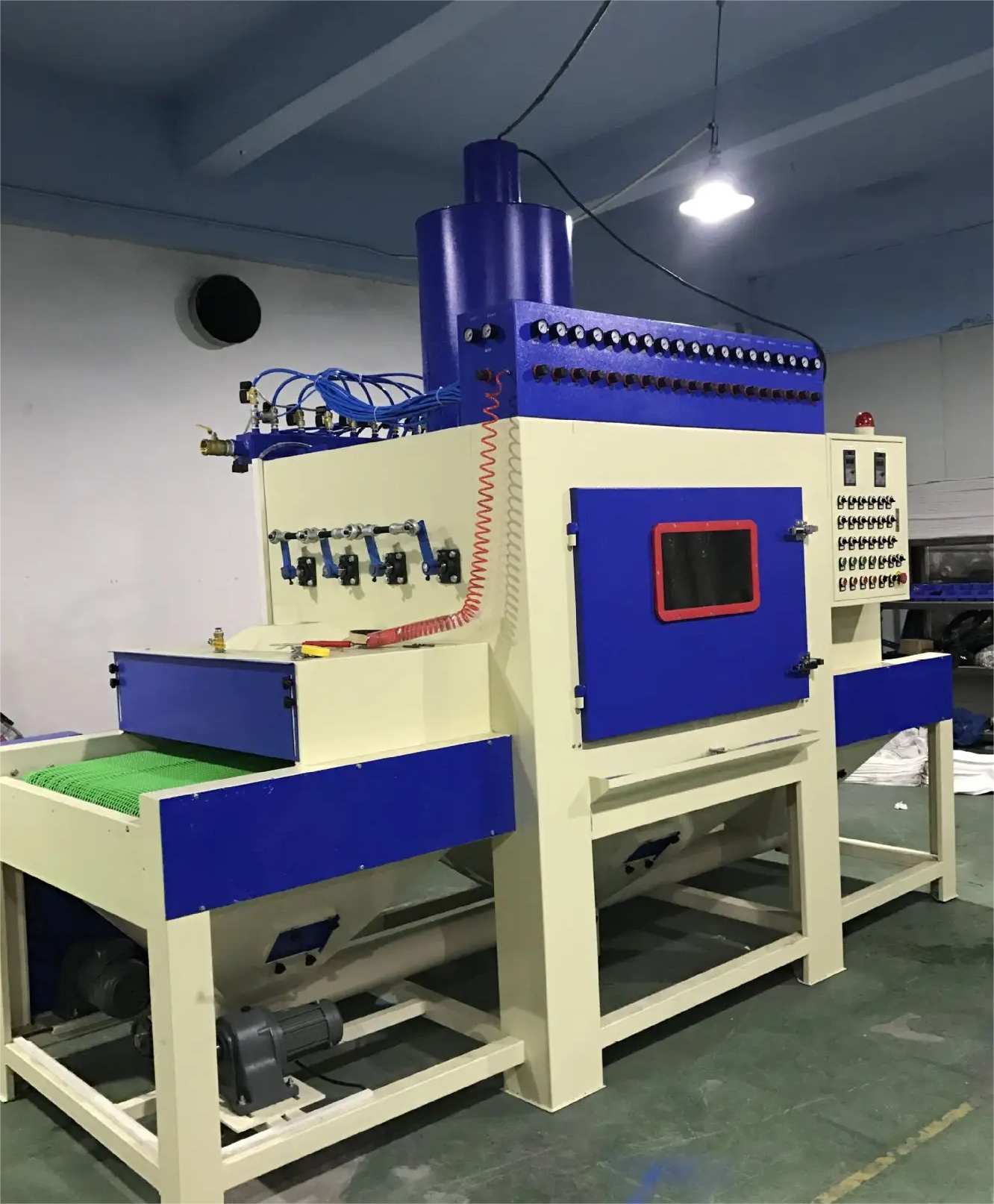 输送式汽车零部件喷砂机