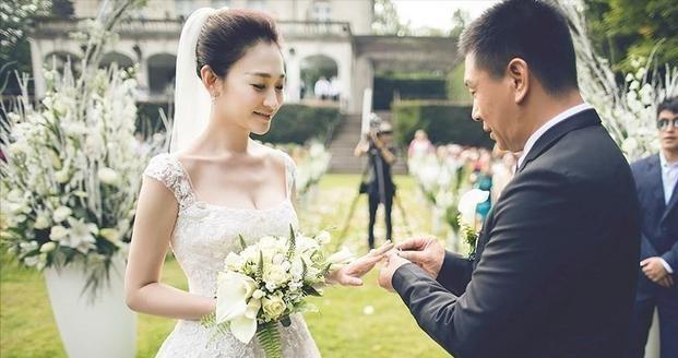 徐梵溪与徐佳宁分手之后,花费上亿再娶李小冉,而她独自忍受伤害