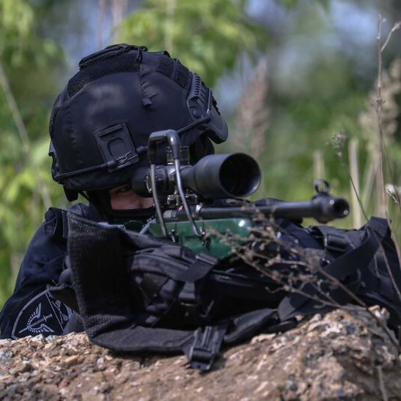 一群波兰雇佣兵在纳粹乌克兰被非军事化两名俄罗斯狙击手在不到一分钟