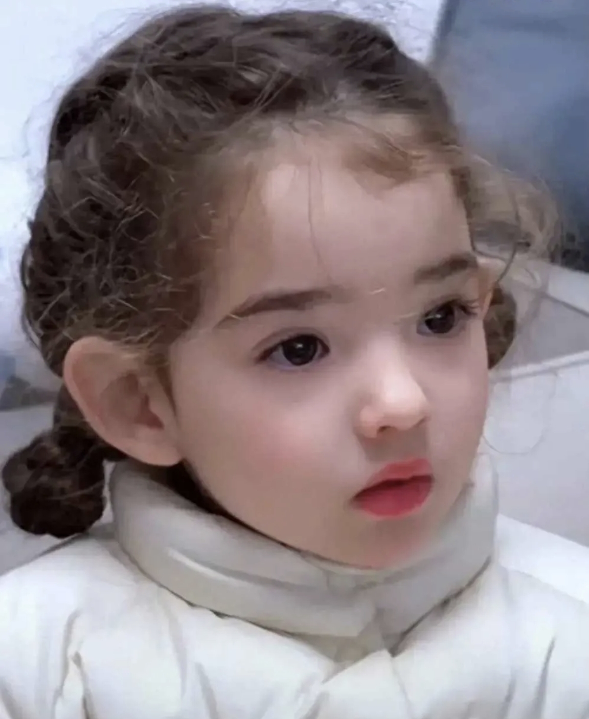 小朋友真的太可爱,太漂亮了,不知道在厦门哪里才能偶遇她