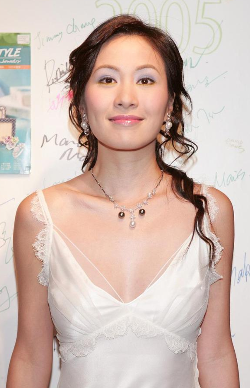 叶璇的美真是倾国倾城呀!选美冠军出身的她,当然能够吸引你的视线.