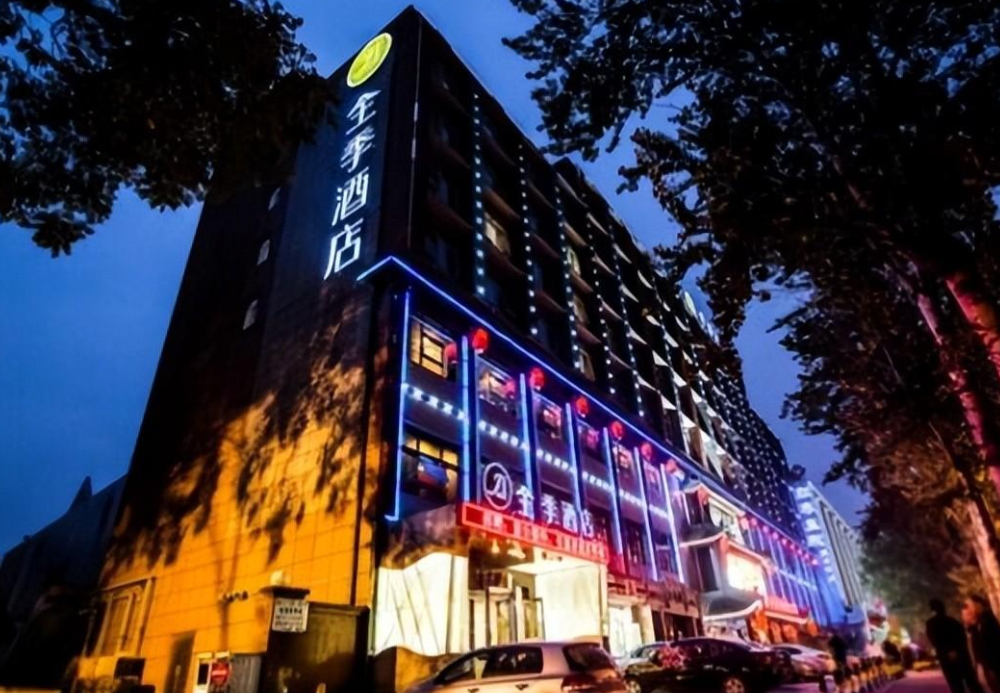 回顾老人在酒店养老月消费5000老太太的新型养老方式令人好奇