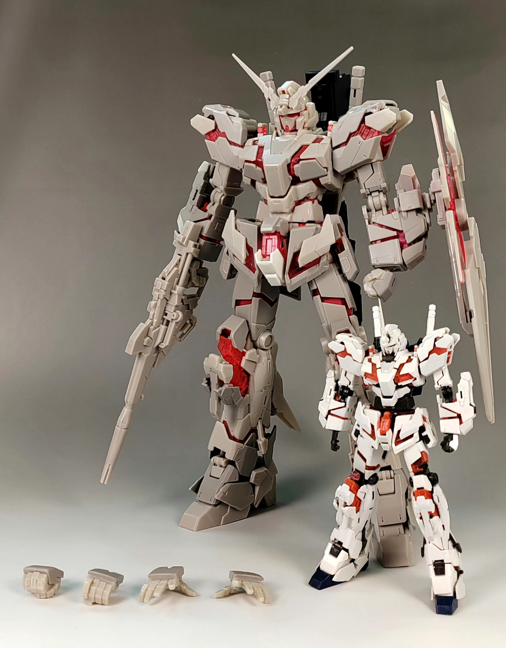 模型欣赏:方大竟 1/72 独角兽高达1号机,该机是联邦军夏亚之乱后uc