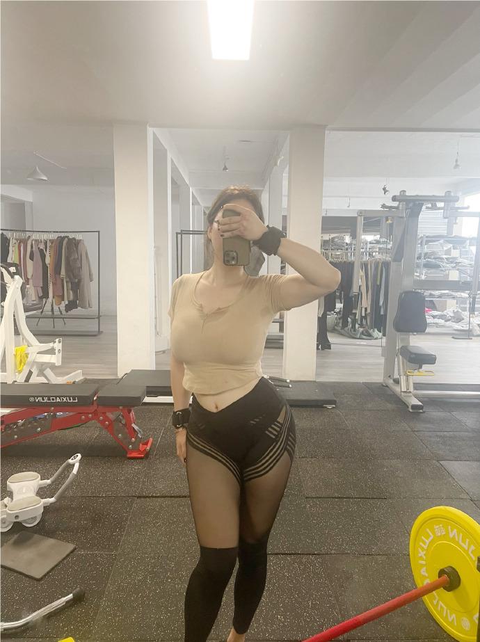 130斤美人蒋娉婷引发热议:她的魅力何在?身材秘密大揭秘