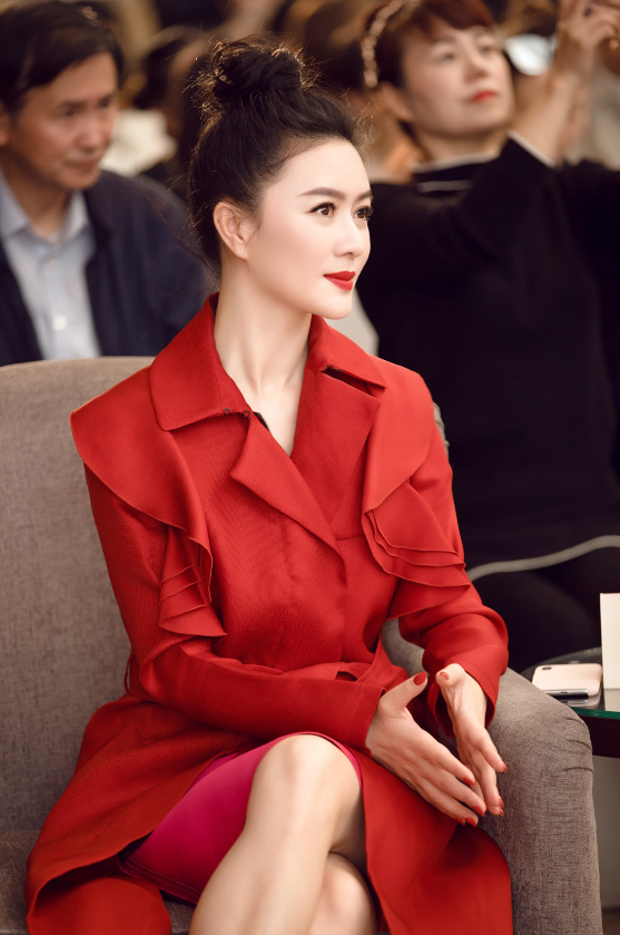 回顾田海蓉丧母又丧夫父亲瘫痪女儿年幼凭自己扛起家庭重担