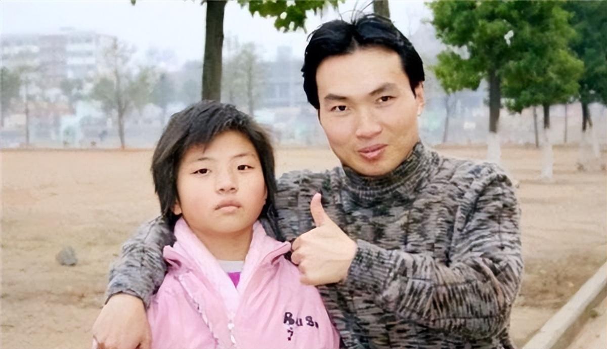 回顾:那个带着妹妹上大学,感动中国的洪战辉,妹妹如今已出嫁
