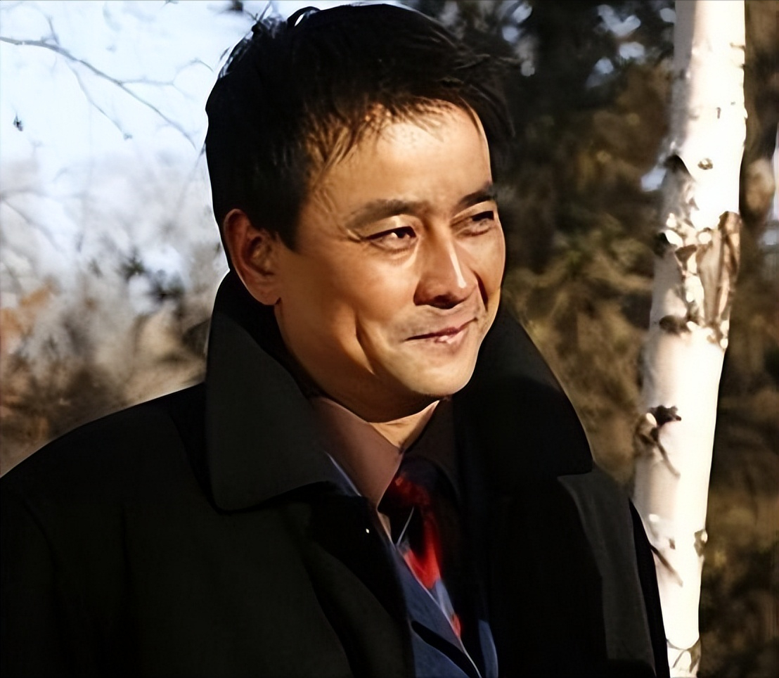 演员罗钢:娶小23岁郝蕾,陪娇妻战胜遗传病,48岁老来得子