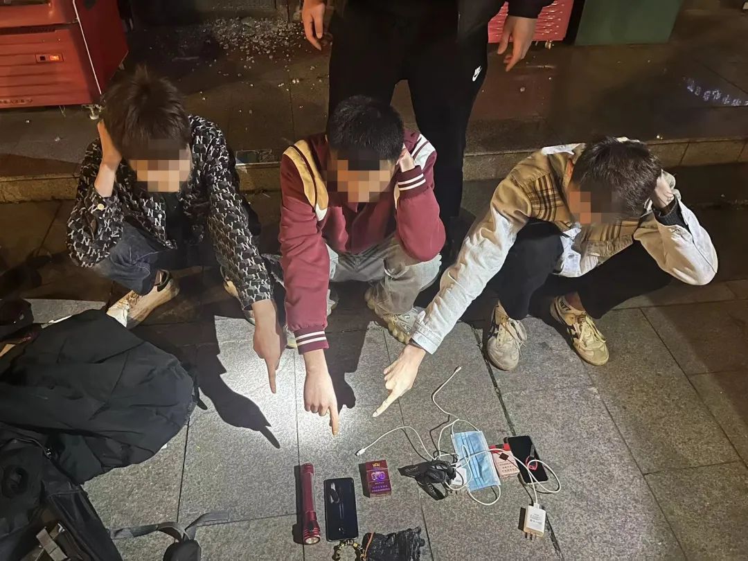 3名男子凌晨破坏超市玻璃门实施盗窃!南充便衣特警抓现行!