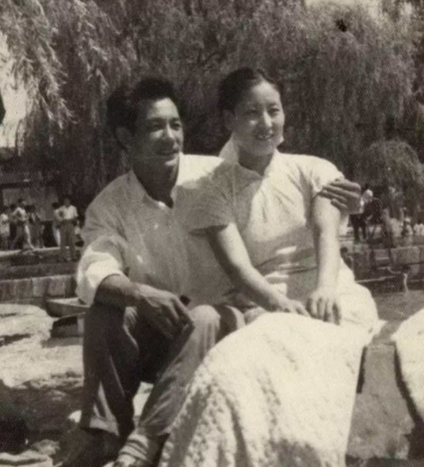 回顾著名演员张莹45岁英年早逝去世54年成了妻子心中永远的痛