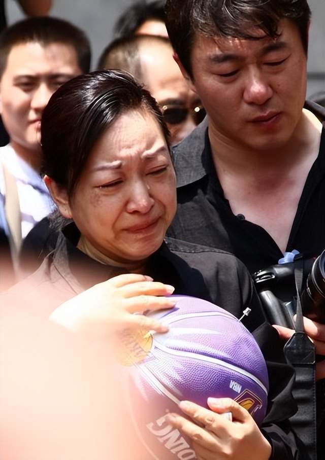 回顾刘继红罗京去世后改嫁富豪14年过去她依然是爱罗京的人