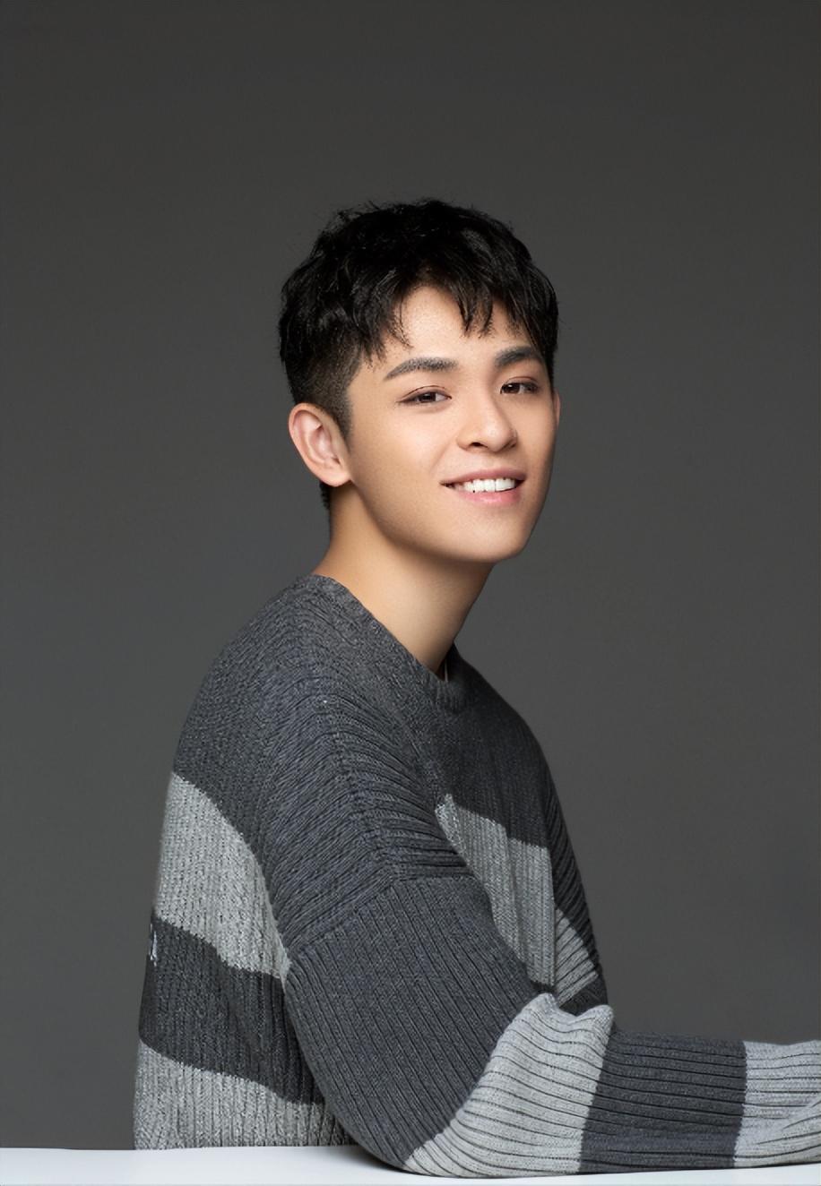 回顾黄志忠为了柯蓝和结婚13年的妻子离婚结果竹篮打水一场空