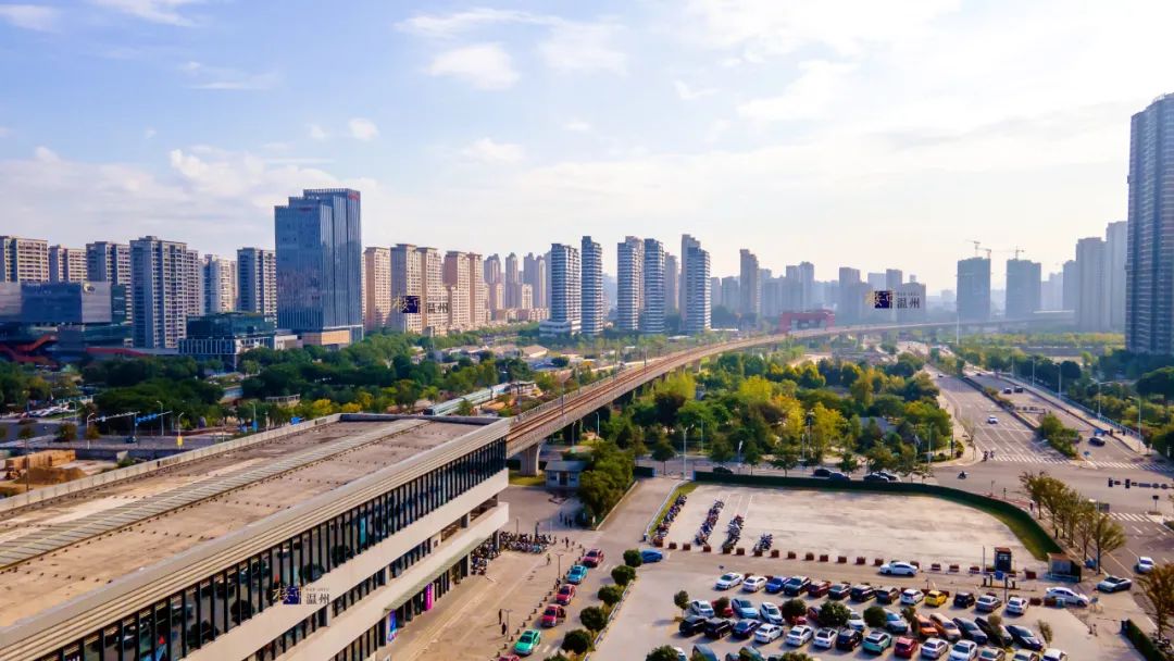 有976万人口温州街头人流量看起来怎么不大