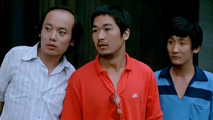 而另一边呢,梁天的大哥梁左则是完全不用家长操心的孩子.