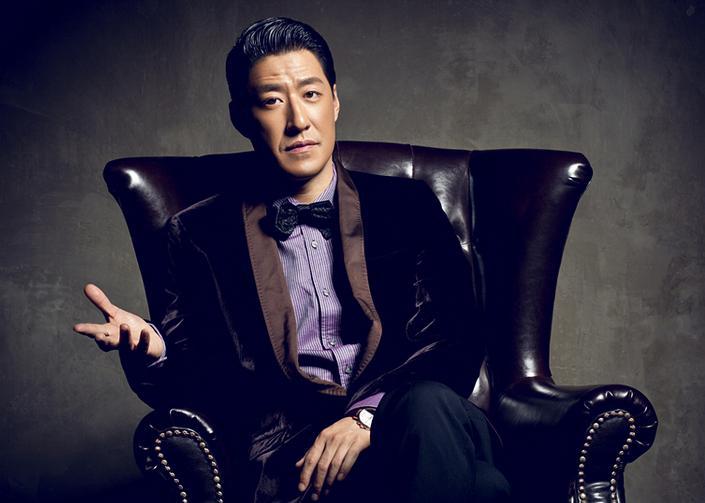 收手吧于震别再羞辱观众智商了48岁演剧版长津湖雷人又无脑