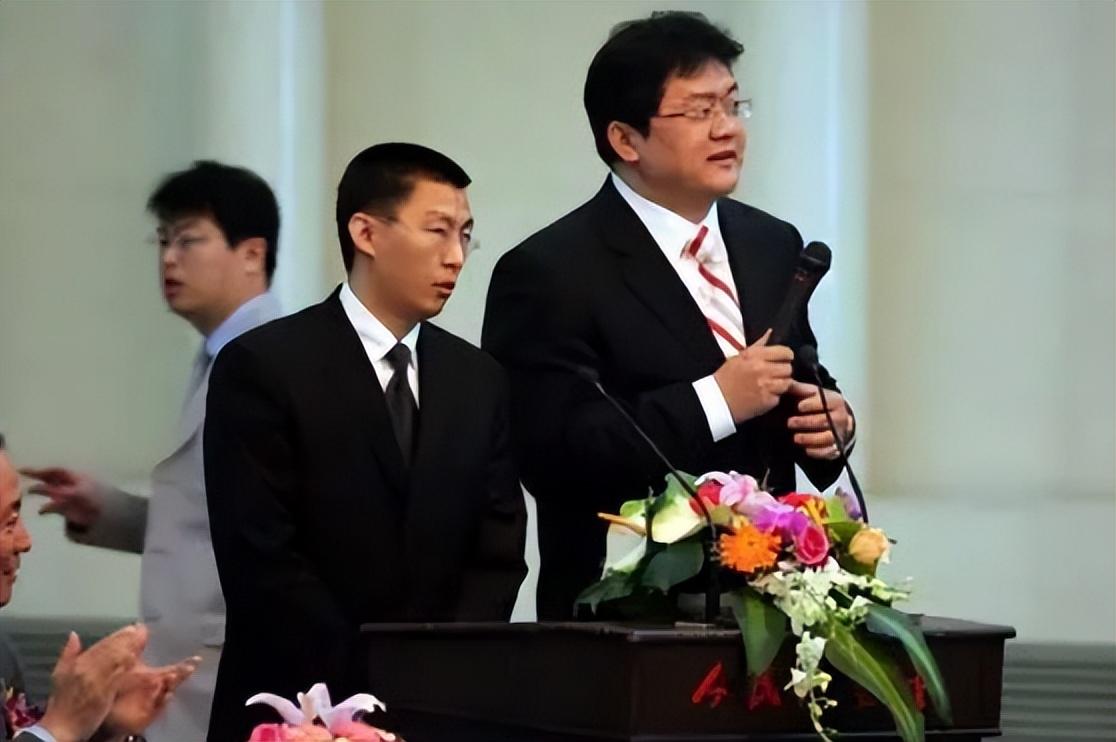 回顾张斌婚内出轨同事程雨涵并生下一子如今两人过得怎样了