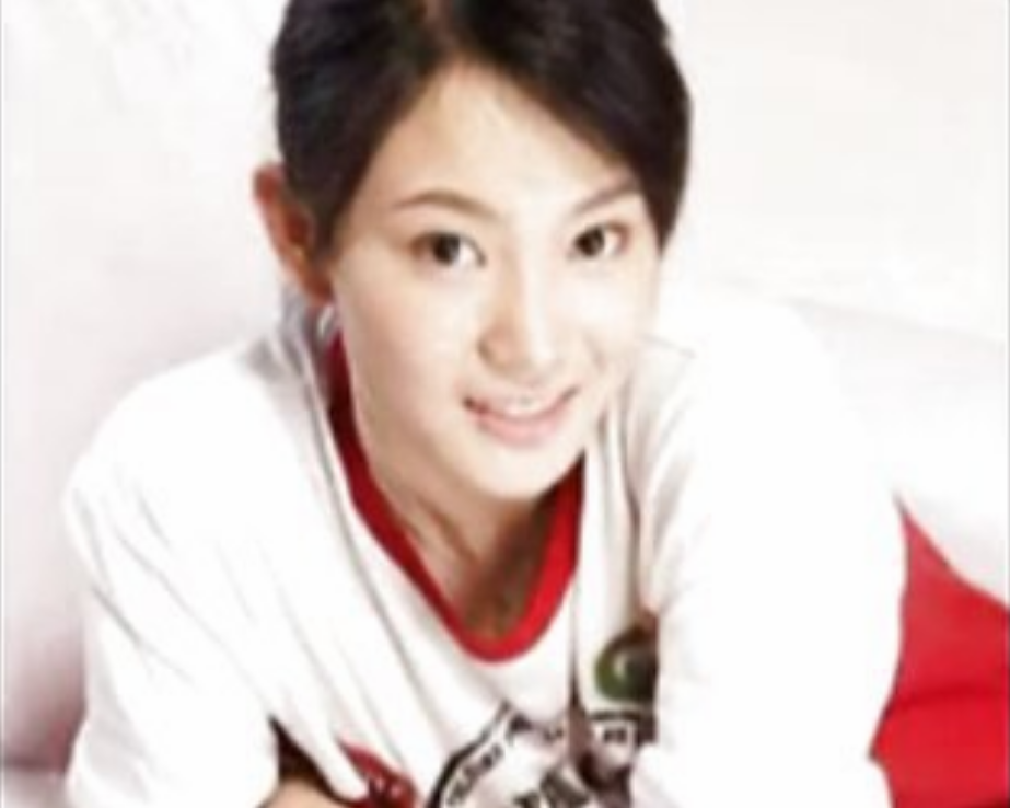 回顾侯梦莎因军旅剧走红搭档吴京走红嫁演员丈夫毛毅幸福美满