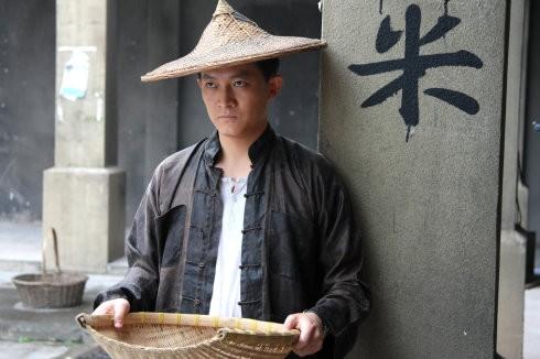 回顾杨志刚称亲妈为大姑亲兄弟不同姓能有今天离不开哥哥的爱