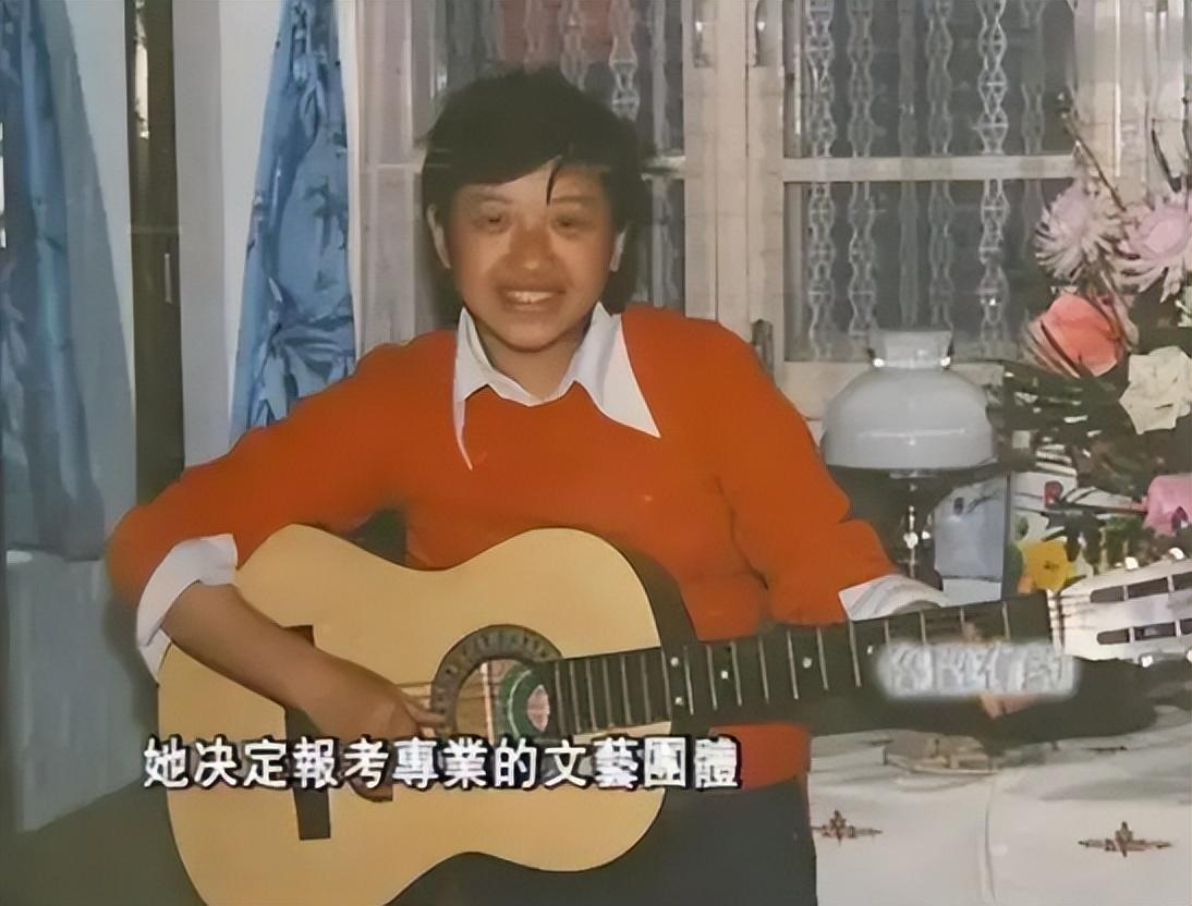 回顾韩红从小和奶奶相依为命至今不婚背后的原因令人心酸