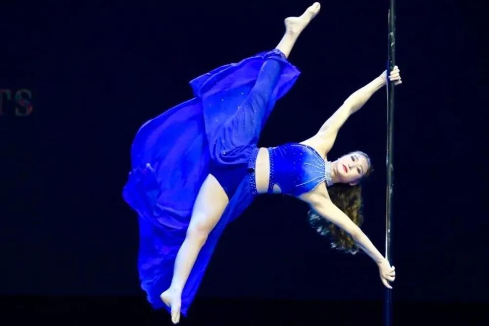 回顾16年钢管舞决赛被禁止挂中国国旗运动员要求退赛后来怎样