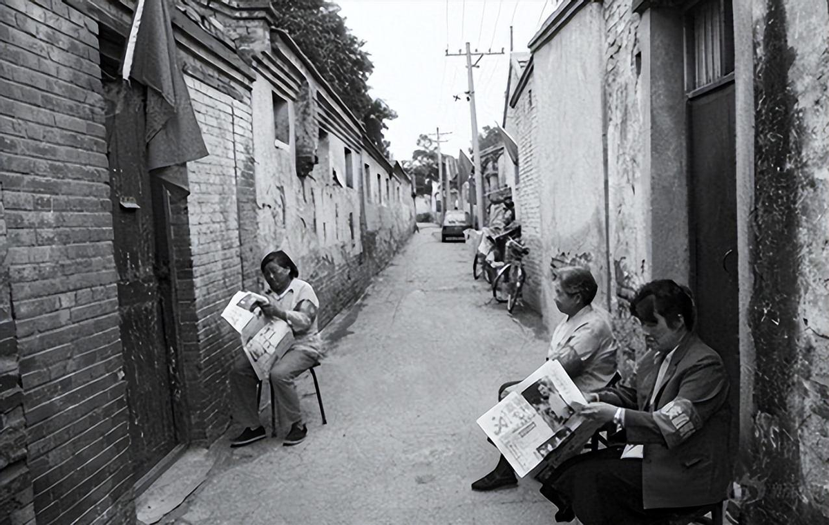 李家琪已经五十多的岁数了,出了劳改农场也不留心去找些什么正经工作