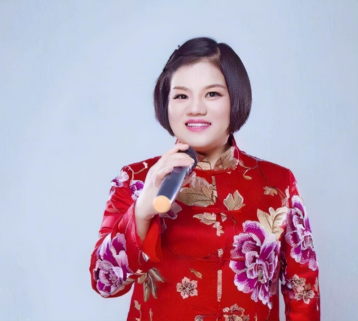 回顾山楂妹天生残疾被遗弃养父母将她养大走红后父母来认亲