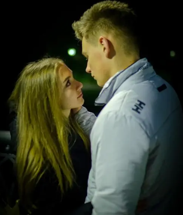 大批俄罗斯美女涌入中国表面是找工作原因却令俄罗斯男生尴尬