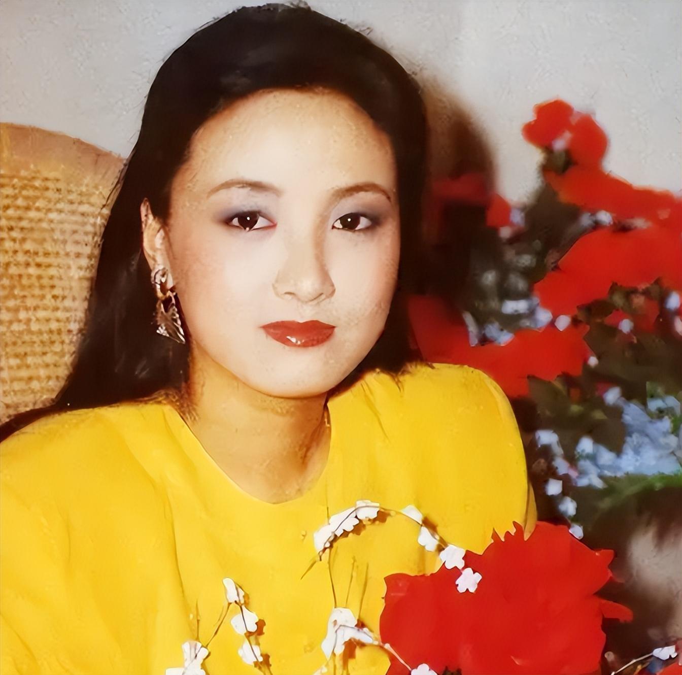 回顾张国立与罗秀春离婚34年他再婚幸福甜蜜至今单身牵挂儿子