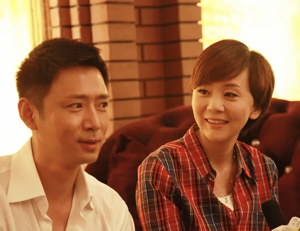 回顾高鑫娶了母亲的学生陪妻子治疗4年用柔情换来爱情