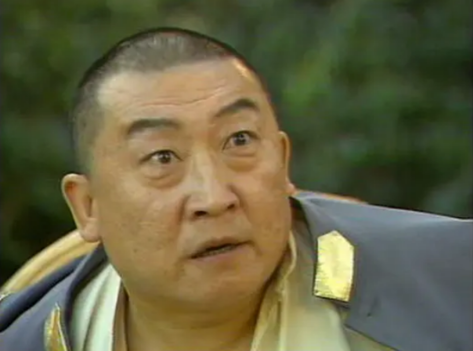 回顾颜彼得貌丑心善照顾病妻12年妻子病逝仅1年他也遗憾离世