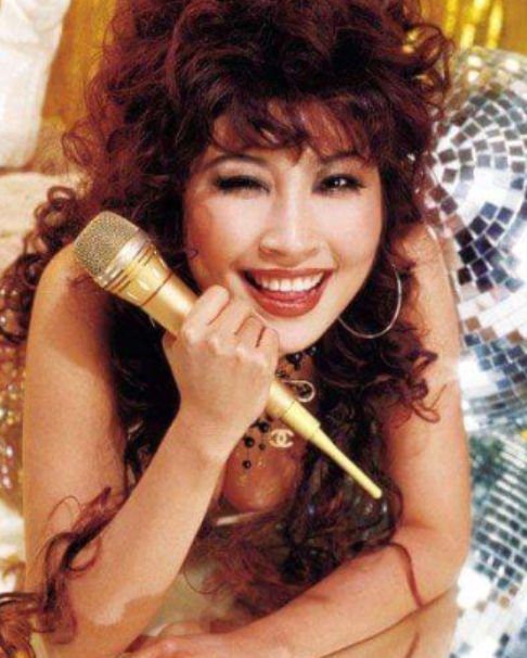 于是在1984年,张蔷为了追逐自己的梦想,去了央视举办的青年歌手大赛