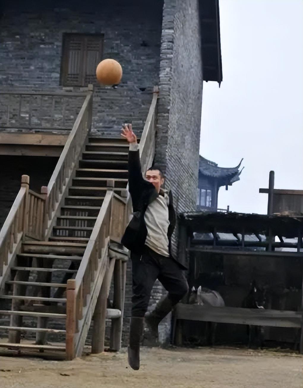 回顾黄志忠为了柯蓝和结婚13年的妻子离婚结果竹篮打水一场空