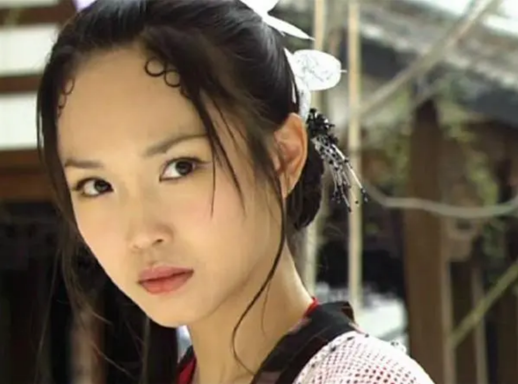 回顾演员范文芳曾被富二代抛弃男友入狱后不离不弃如今幸福