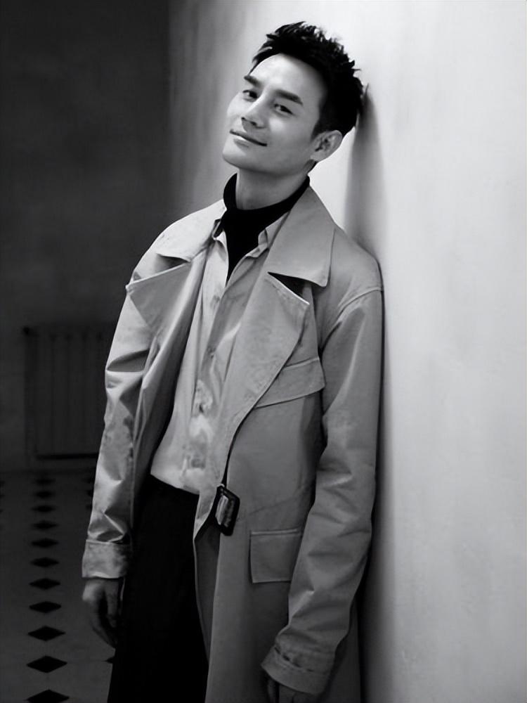 2015年到2017年,王凯的行程几乎排满了,不是在去片场的路上,就是在去