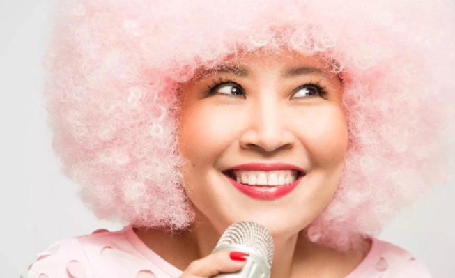 回顾张蔷29岁被前夫抛弃带儿子嫁给歌迷后被当成女儿宠爱