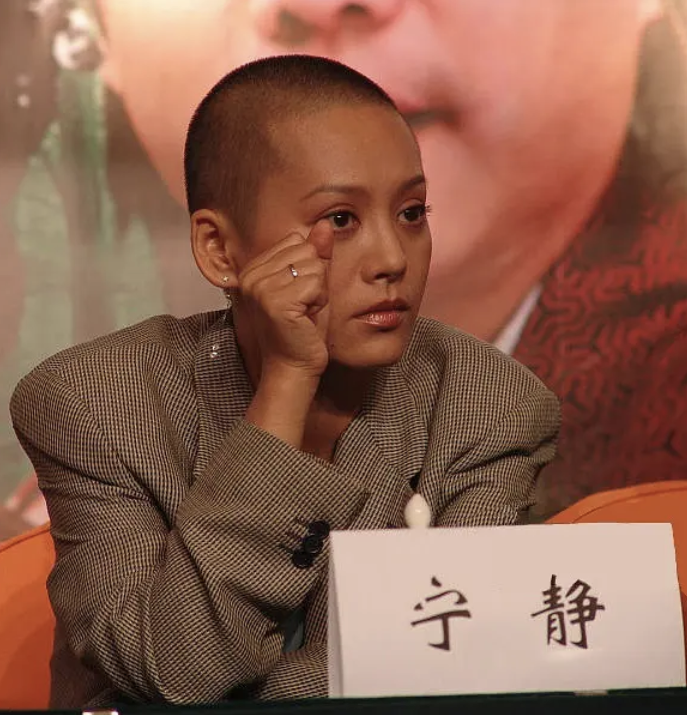 回顾宁静和姜文传绯闻25岁嫁给美国前夫50岁依旧过得自由